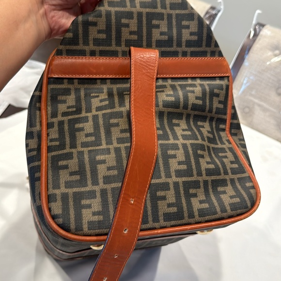📌SOLD📌 Rare & Authentic Fendi travel bag - Picture 7 of 15